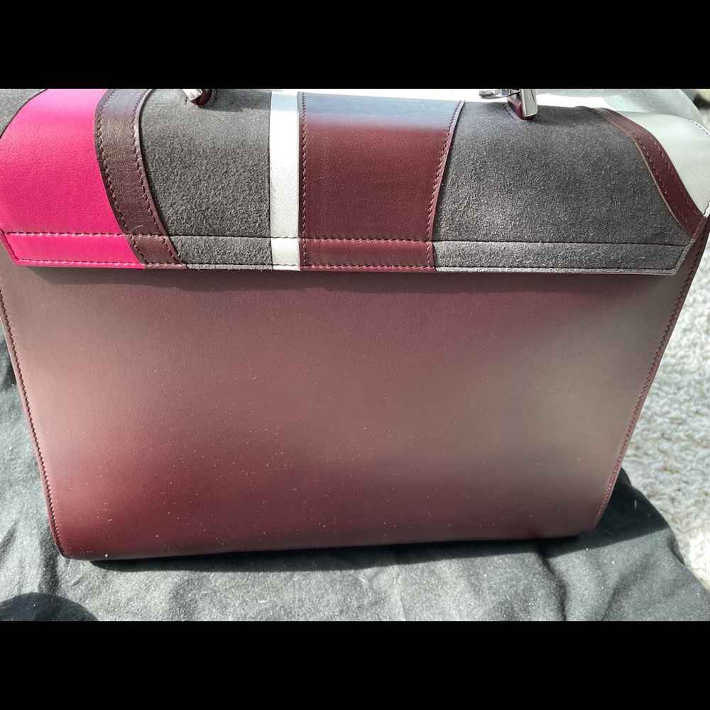 Hugo Boss bag - Picture 10 of 13